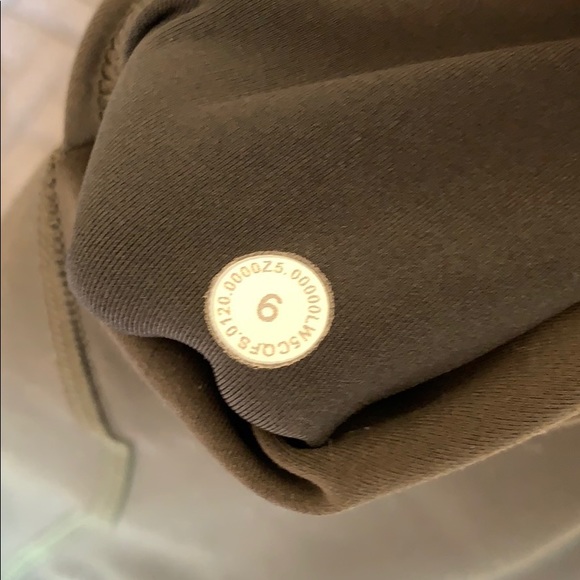 Lululemon leggings - Picture 2 of 4